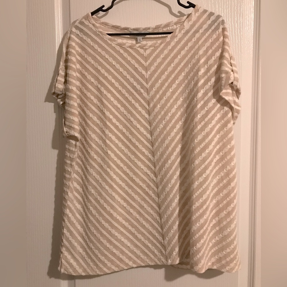 Brand new with tags. Womens Emma James XXL shirt top with accent sleeves beige